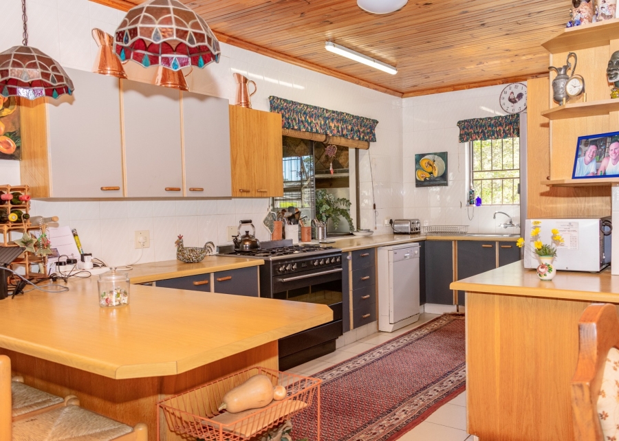 8 Bedroom Property for Sale in Colleen Glen Eastern Cape